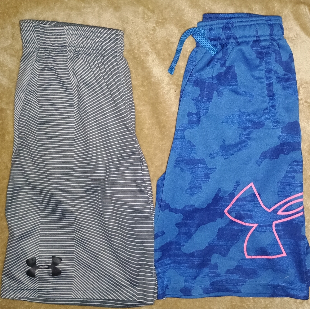 2 Under Armour Heatgear Youth Size Large Shorts Blue Camo & Grey Stripes